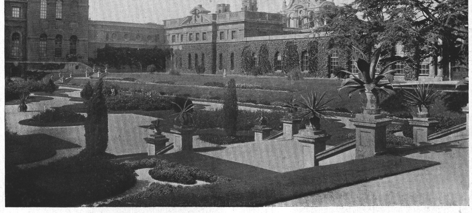 The Italian Garden and Vinery — Blenheim