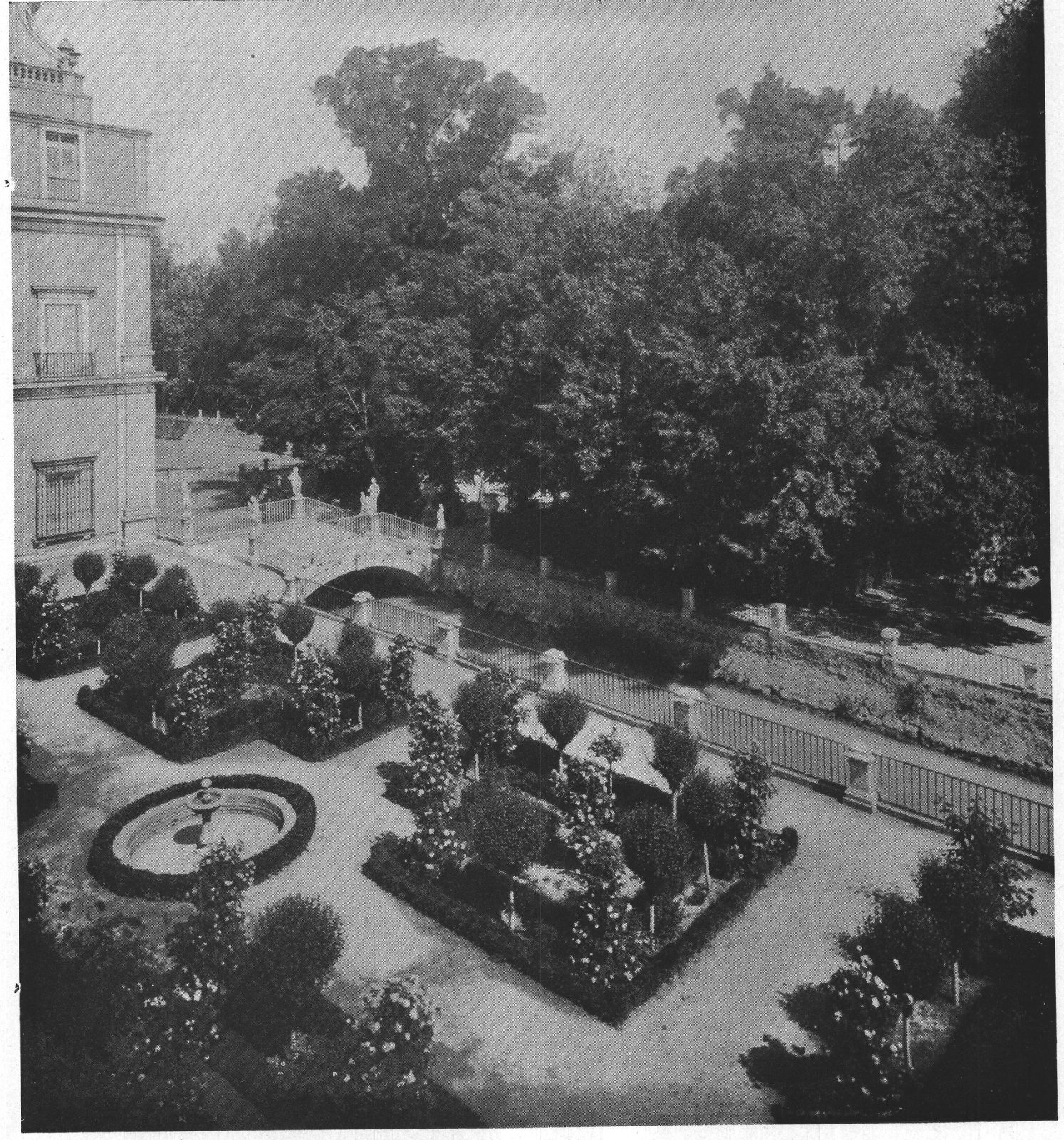 Entrance to the Island Garden — Aranjuez