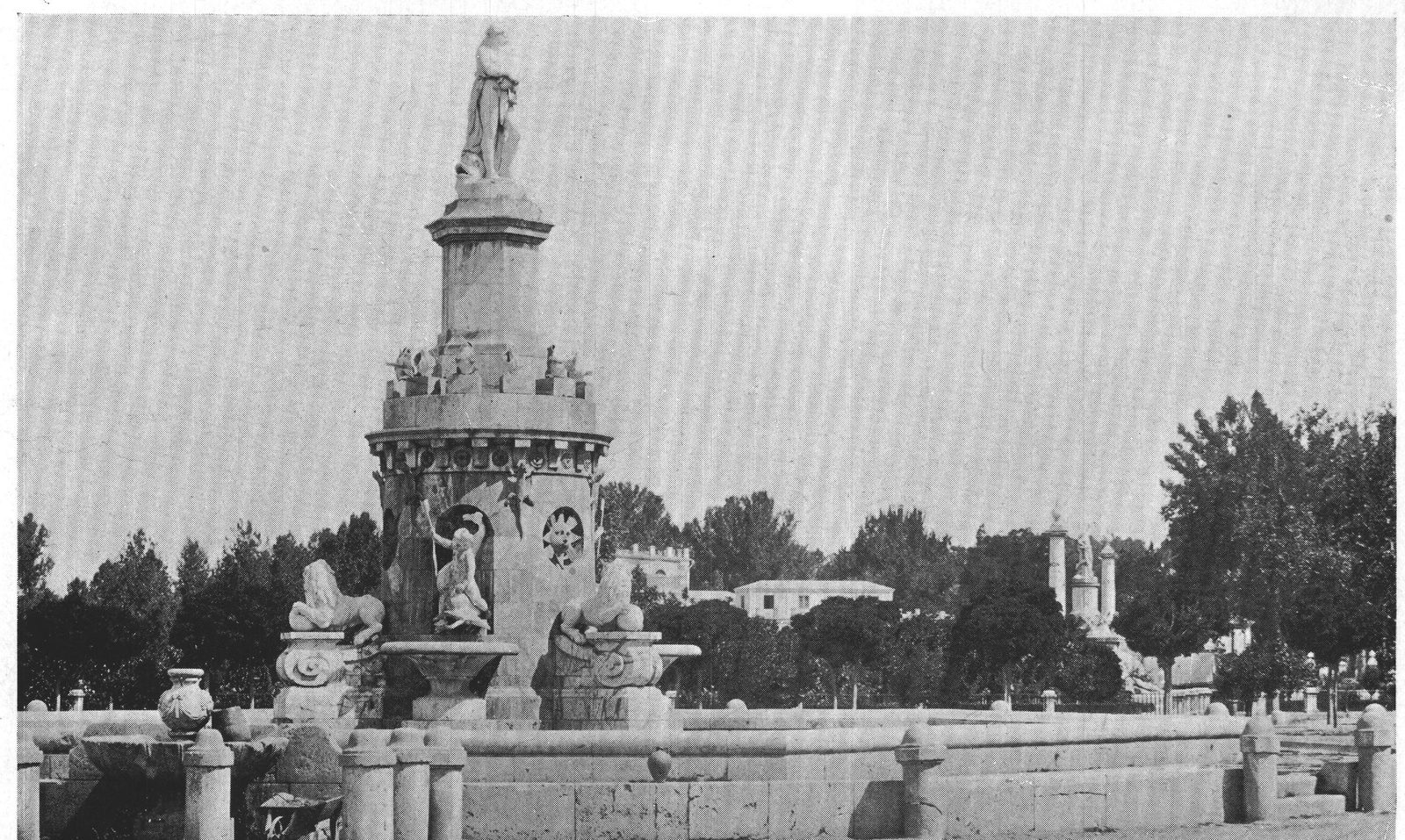 Fountain in the Plaza of San Antonio — Aranjuez