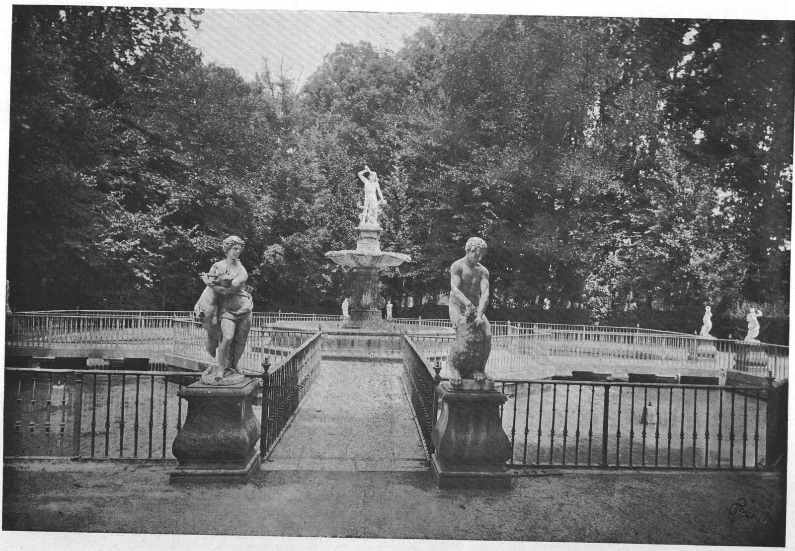 The Fountain of Hercules in the Island Garden — Aranjuez