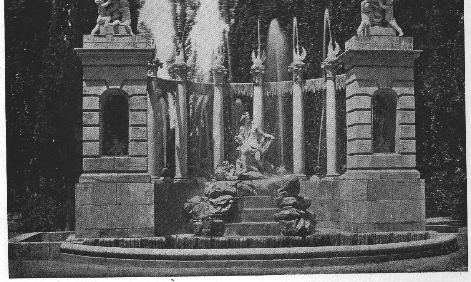 The Fountain of Apollo in the Garden of the Prince — Aranjuez