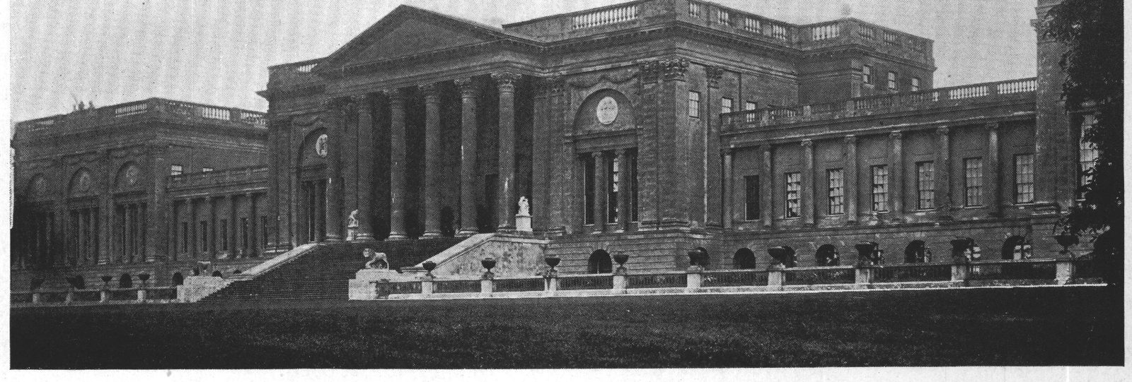 Principal Façade