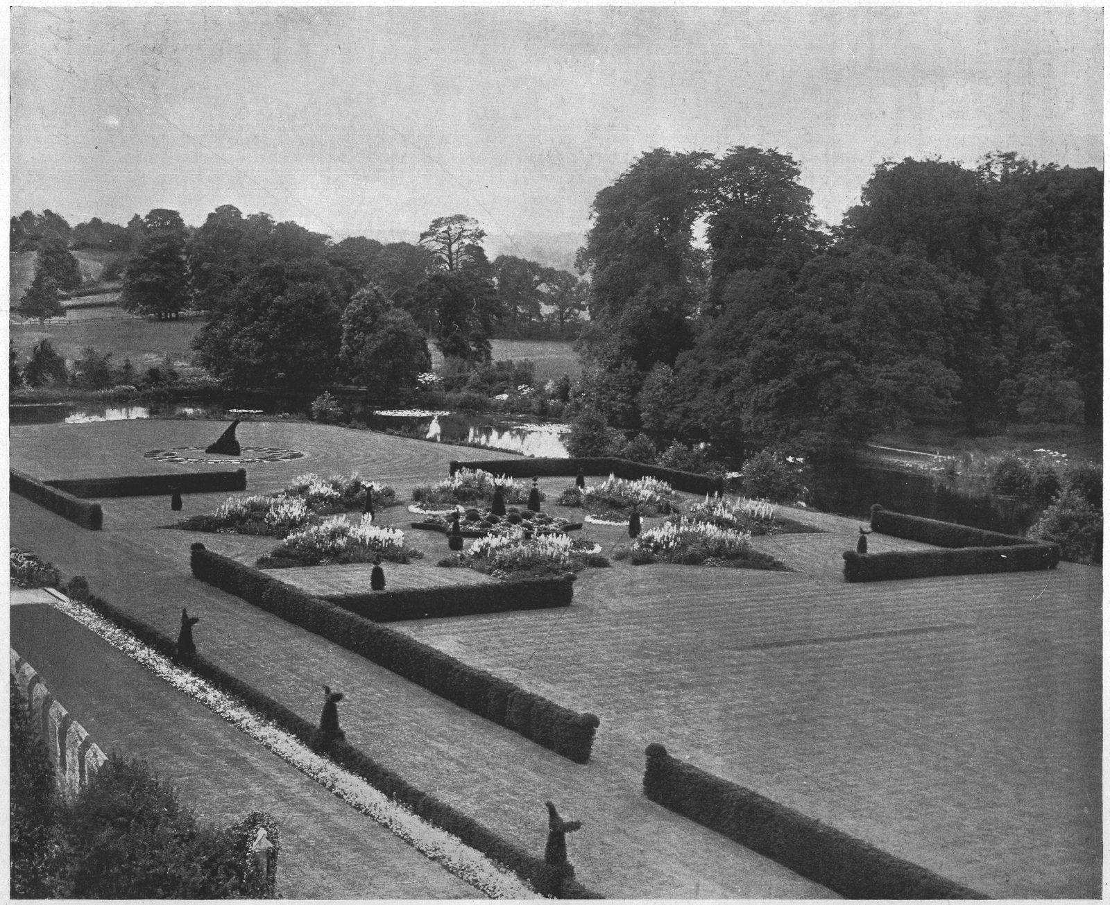 The Gardens — Broughton Castle